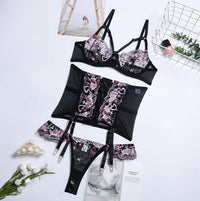 Ensemble de lingerie 3 pièces pour femme avec broderie « Love » et gaine – Bretelles croisées