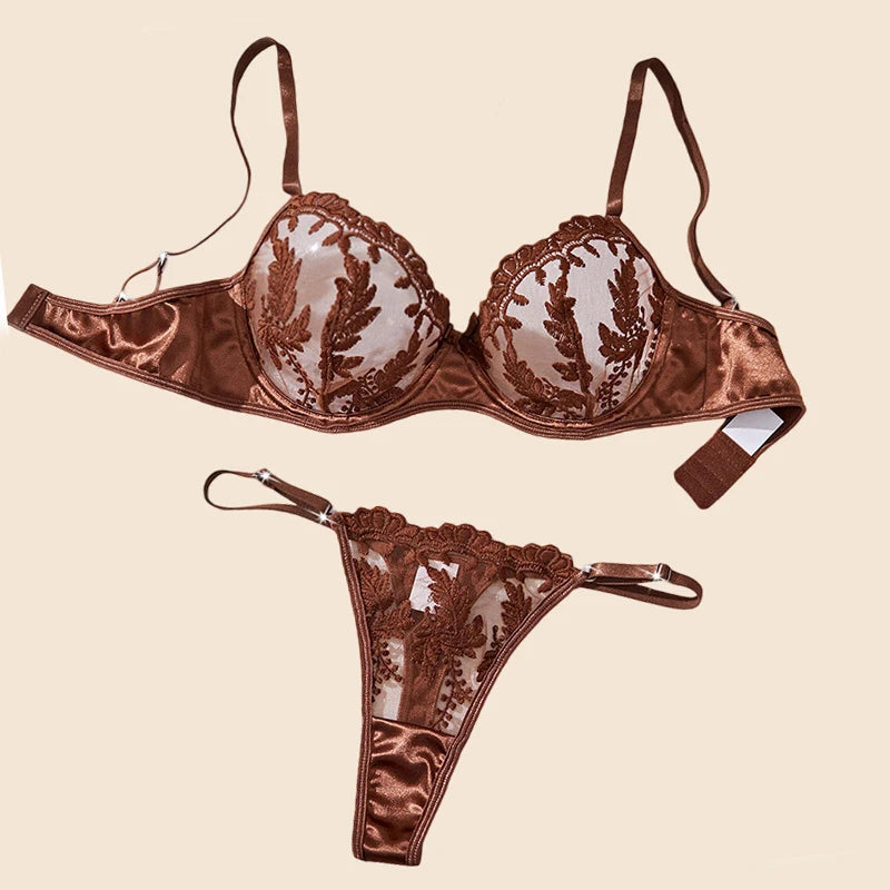 Ensemble de Lingerie Brodé en Tulle - Sous-vêtements Trois Pièces Transparents